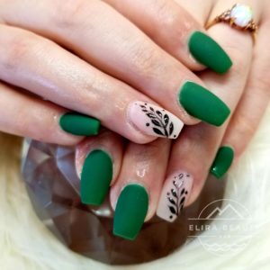 Green Nails with Vines